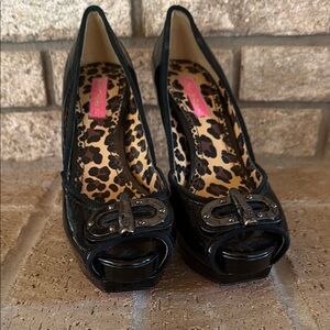 Betsey Johnson Lipstick heel